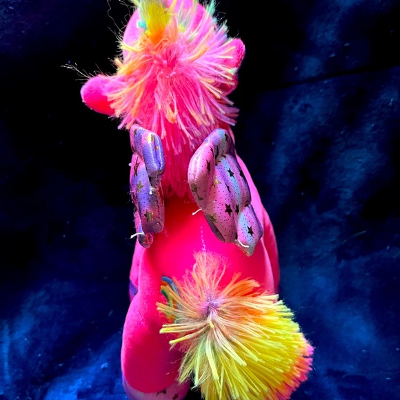 Plush pink unicorn - Picture 3 of 4